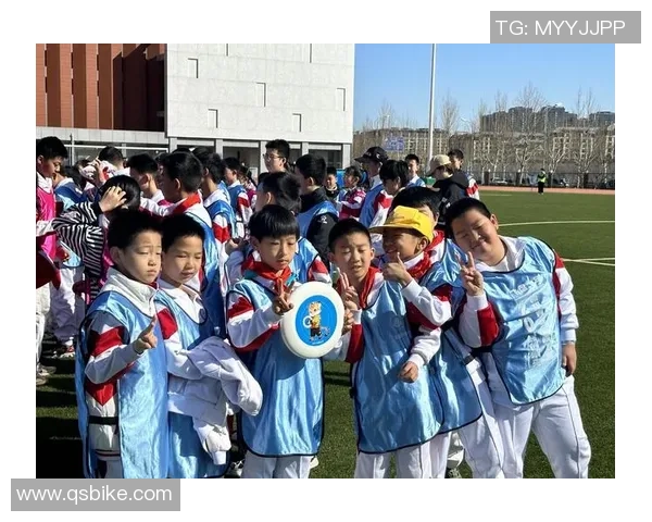 重庆飞盘队在极限运动嘉年华中的意识表现分析与点评