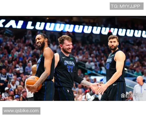 东契奇狂砍73分刷新现役得分纪录独行侠成功终结太阳的11连胜之路 东契奇狂砍73分刷新现役得分纪录独行侠成功终结太阳的11连胜之路