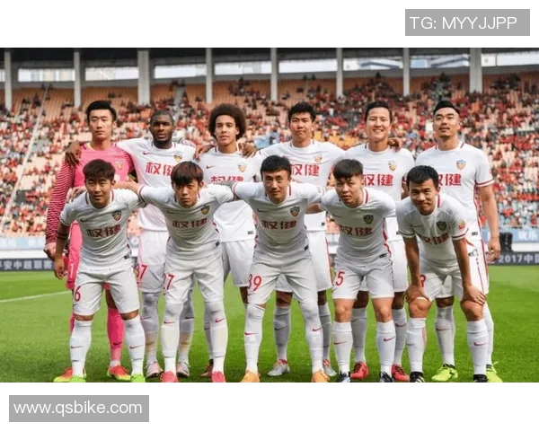 权健与申花激战在即球迷热切期待门票争夺战 权健与申花激战在即球迷热切期待门票争夺战